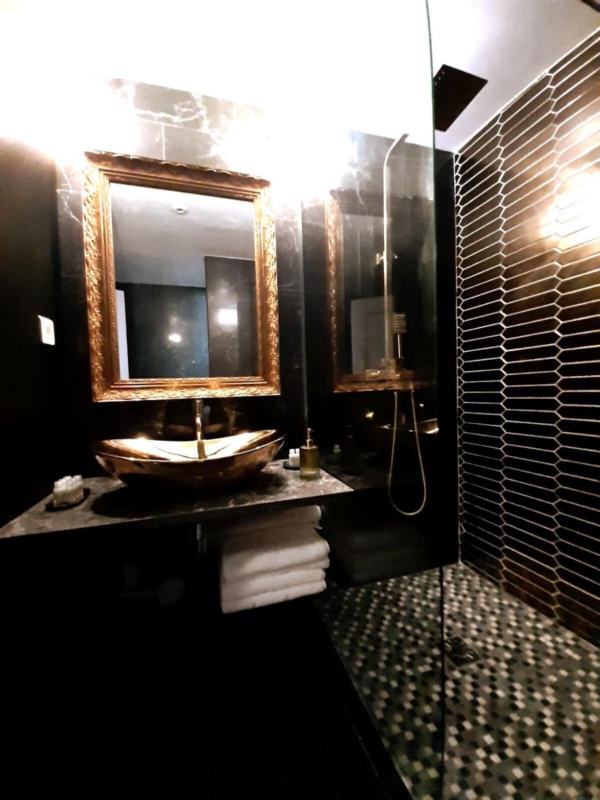Da Vinci Apartment Paris Montmartre Aircon المظهر الخارجي الصورة